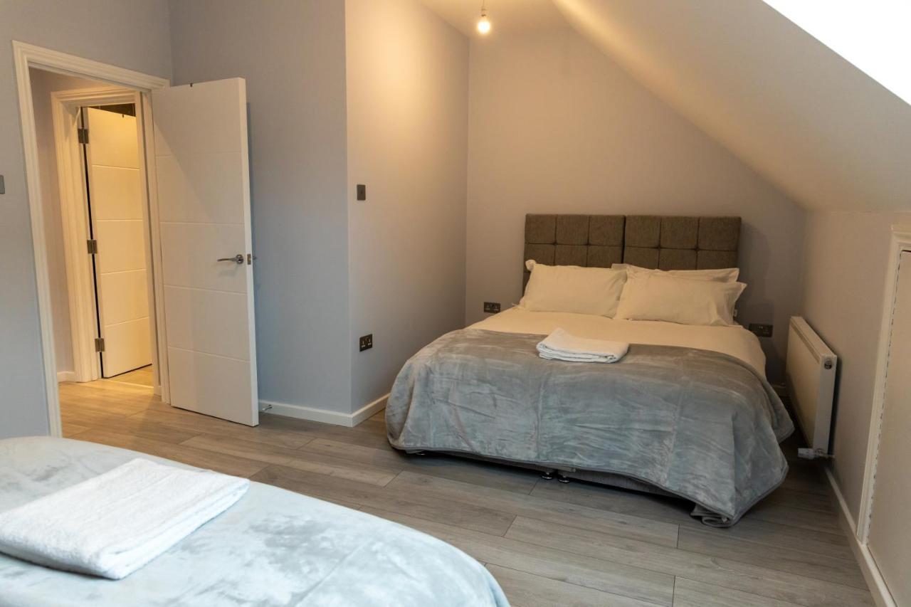 Cosy Flats Near Heathrow, Group Bookings Available With Parking Space Hounslow Exterior foto