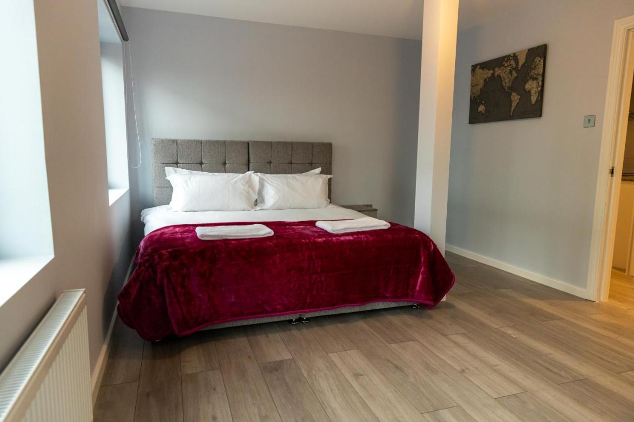 Cosy Flats Near Heathrow, Group Bookings Available With Parking Space Hounslow Exterior foto